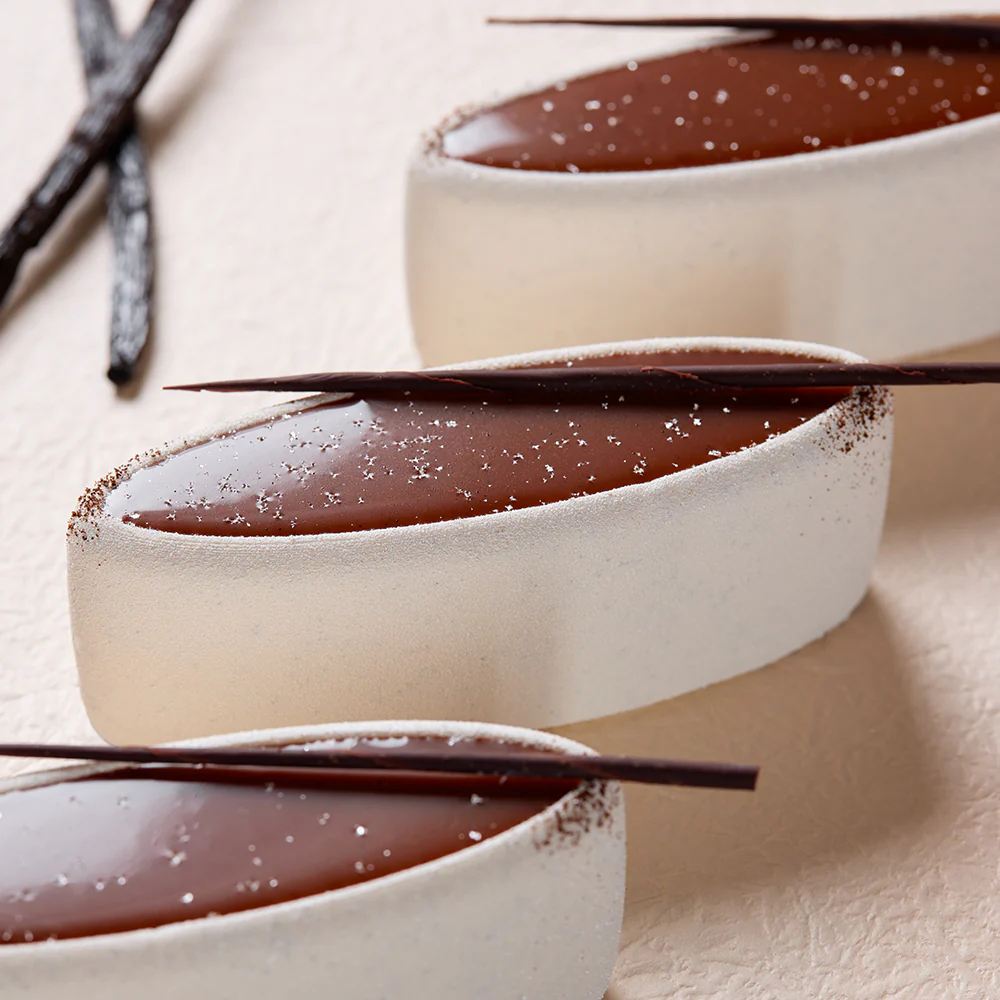 Vanilla Cake (Small) - Image 3